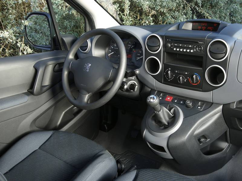 Фото автомобиля Peugeot Partner Fourgon